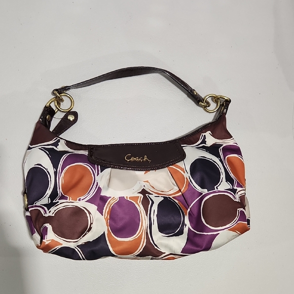 Coach Handbags - Coach Ashley Scarf Print Hobo Shoulder Bag F20063